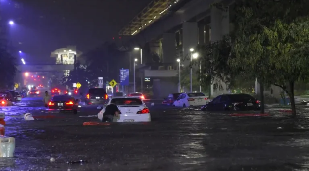 Graves inundaciones en Miami por paso de tormenta tropical | DIARIO LIBRE SV